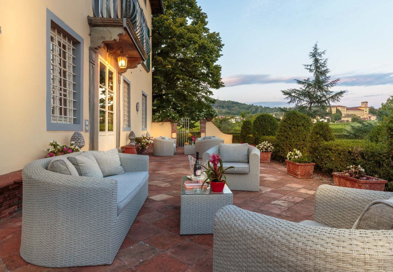 Villa à Lucques - RENAISSANCE WINERY VILLA AMONG THE VINEYARDS, 9 BEDROOMS, 7 BATHS, WIFI, AIR CON