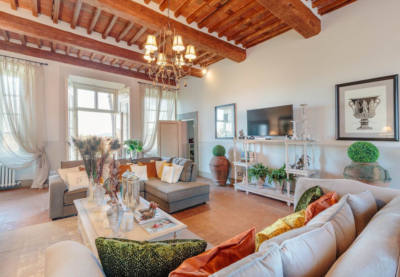 Villa à Lucques - RENAISSANCE WINERY VILLA AMONG THE VINEYARDS, 9 BEDROOMS, 7 BATHS, WIFI, AIR CON