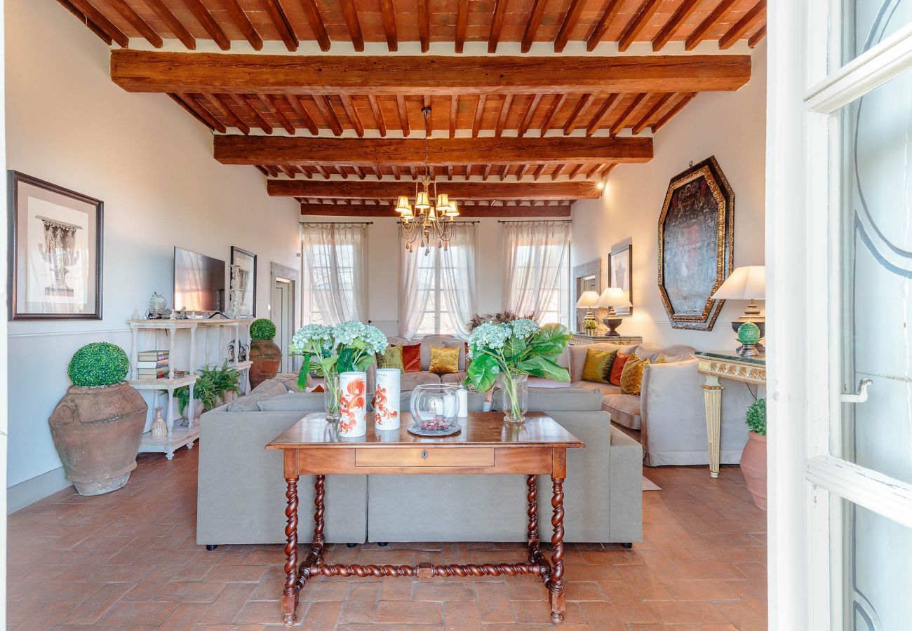 Villa à Lucques - RENAISSANCE WINERY VILLA AMONG THE VINEYARDS, 9 BEDROOMS, 7 BATHS, WIFI, AIR CON