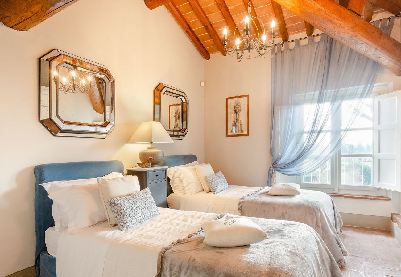 Villa à Lucques - RENAISSANCE WINERY VILLA AMONG THE VINEYARDS, 9 BEDROOMS, 7 BATHS, WIFI, AIR CON