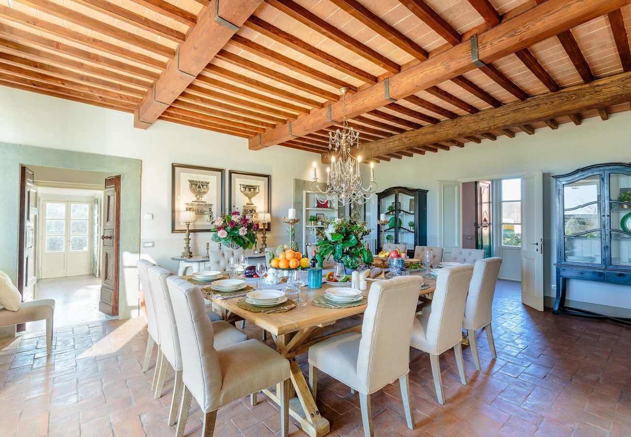 Villa à Lucques - RENAISSANCE WINERY VILLA AMONG THE VINEYARDS, 9 BEDROOMS, 7 BATHS, WIFI, AIR CON