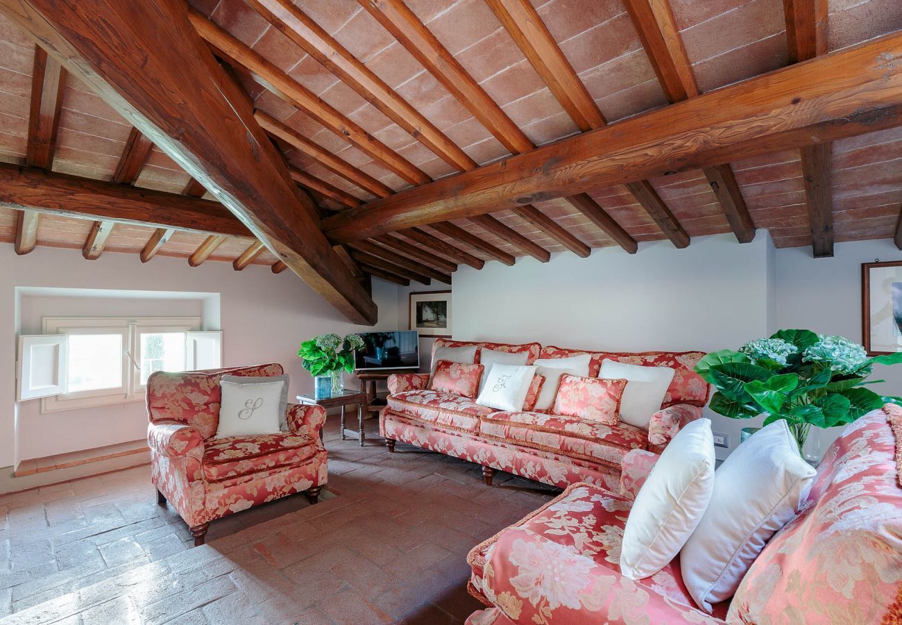 Villa à Lucques - RENAISSANCE WINERY VILLA AMONG THE VINEYARDS, 9 BEDROOMS, 7 BATHS, WIFI, AIR CON