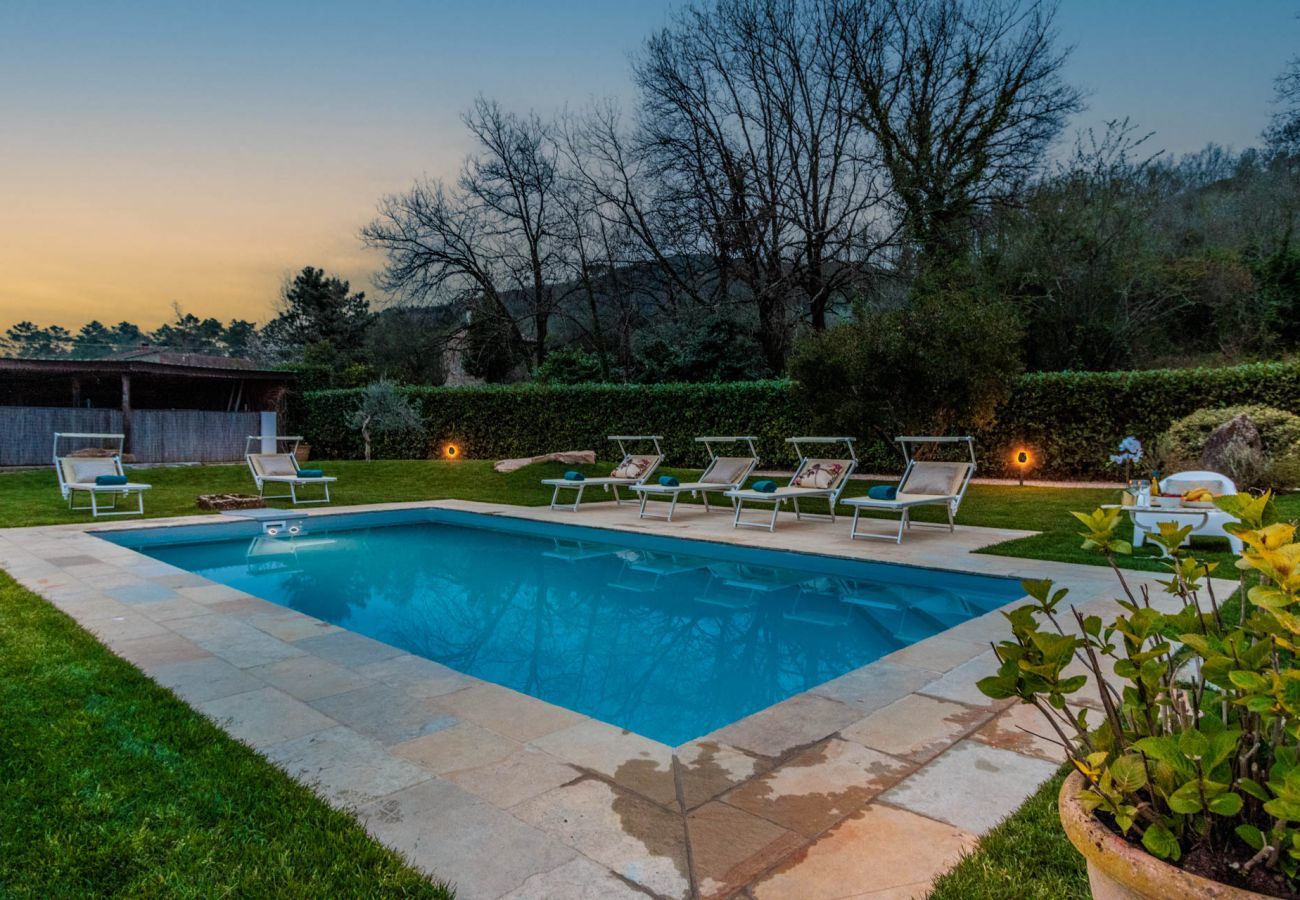 Villa à Capannori - VILLA CATIA Farmhouse. 3 Luxury Bedrooms, a Pool, a Jacuzzi and a Dream-Like Getaway Experience