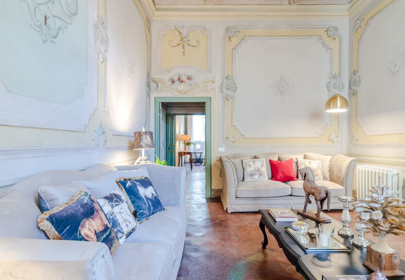 Appartement à Lucques - 8 Bedrooms Historical Masterpiece in the Heart of Lucca