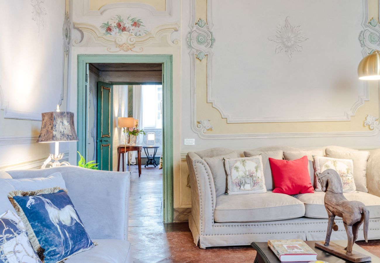 Appartement à Lucques - 8 Bedrooms Historical Masterpiece in the Heart of Lucca