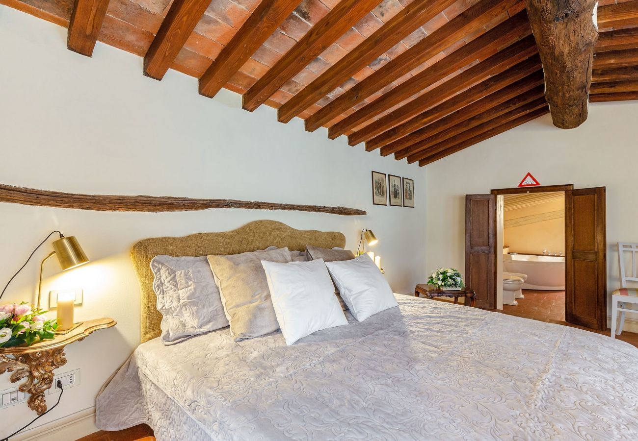 Appartement à Lucques - 8 Bedrooms Historical Masterpiece in the Heart of Lucca