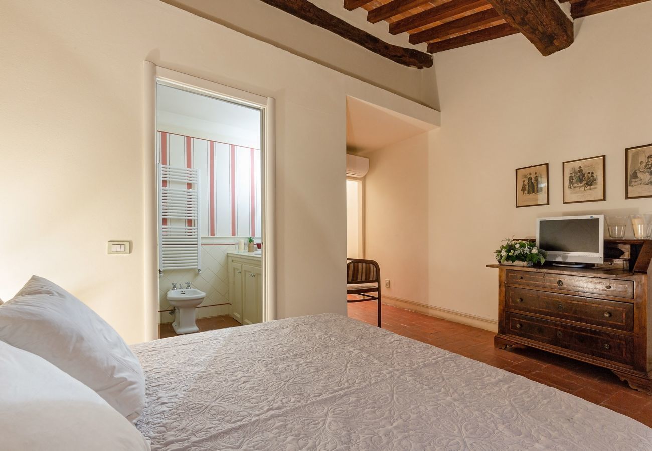 Appartement à Lucques - 8 Bedrooms Historical Masterpiece in the Heart of Lucca