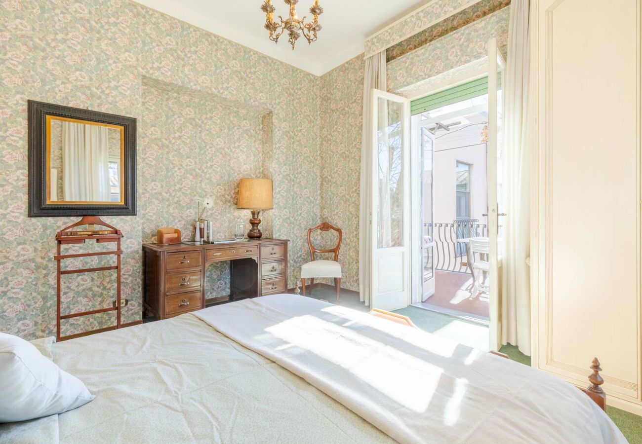 Appartement à Lucques - La Casa In Centro, simple convenient reasonably priced 3 bedrooms apartment with parking inside the walls of Lucca