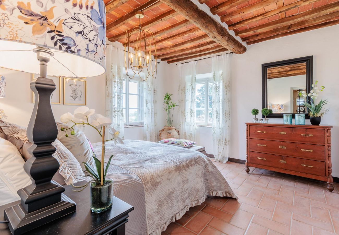 Villa à Pieve di Compito - Villa Aperitivo, Romantic and Panoramic Stone Farmhouse with Private Swimming Pool on the Hills of Lucca close to Lucca, Pisa and the Compitese area