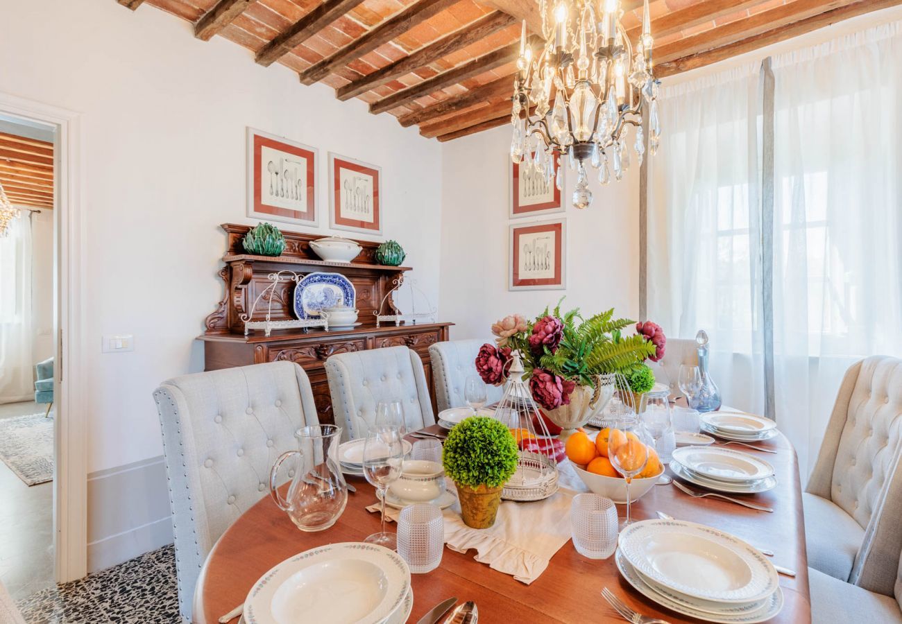 Villa à Pieve di Compito - Villa Aperitivo, Romantic and Panoramic Stone Farmhouse with Private Swimming Pool on the Hills of Lucca close to Lucca, Pisa and the Compitese area