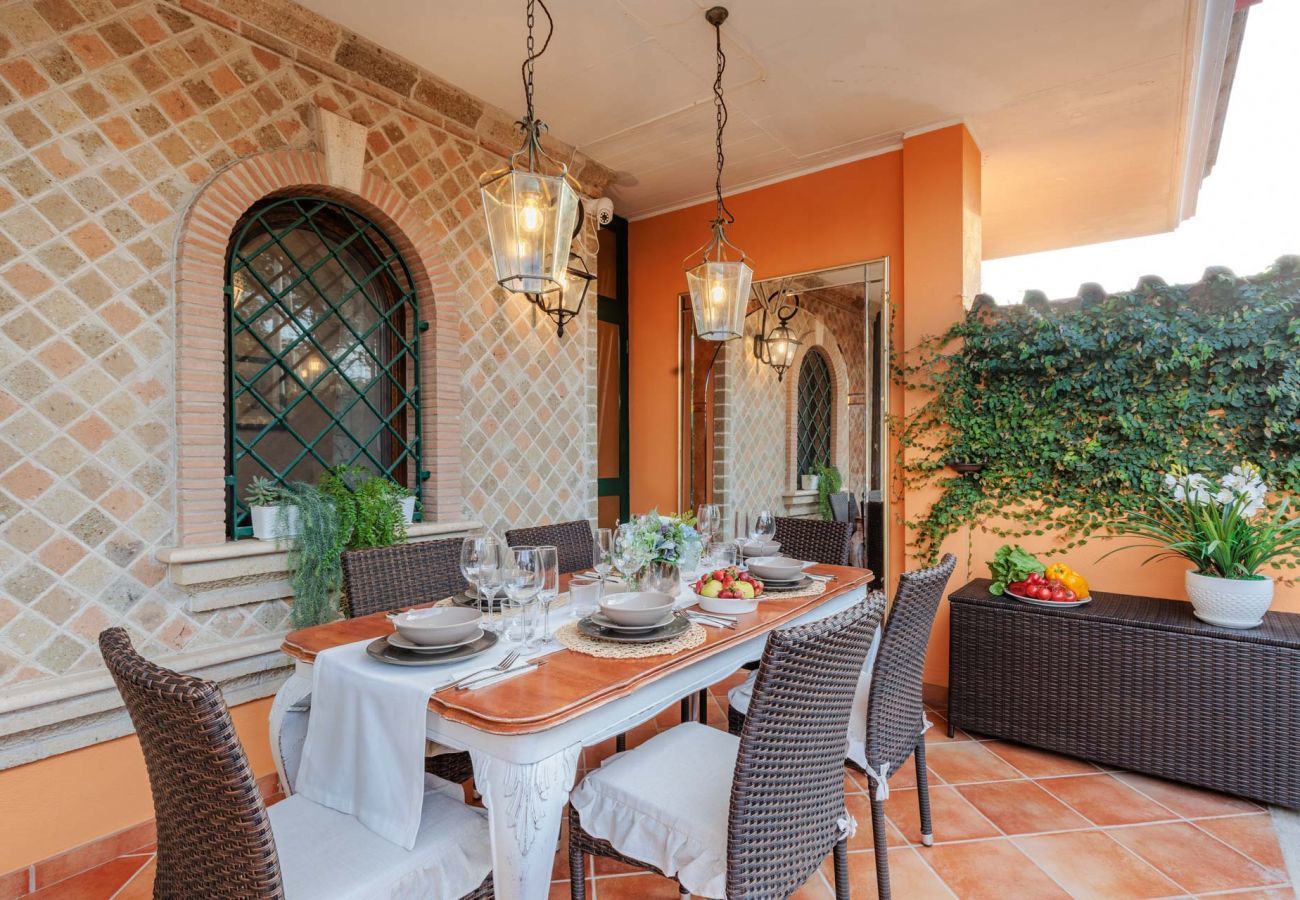 Villa à Torvaianica - A Luxury 2 Bedrooms Villa with Garden and Private Jacuzzi by the beach of Torvaianica and Campo Ascolano