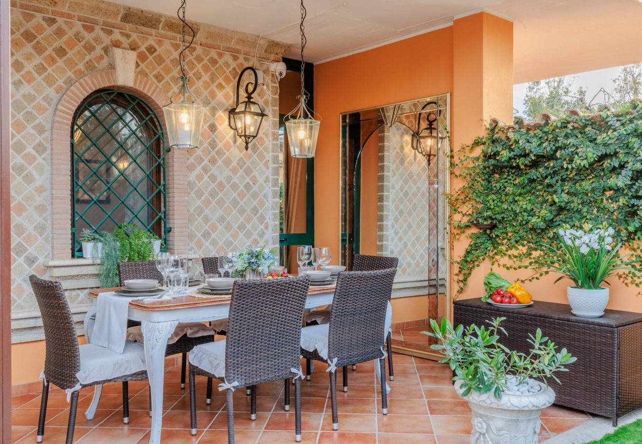 Villa à Torvaianica - A Luxury 2 Bedrooms Villa with Garden and Private Jacuzzi by the beach of Torvaianica and Campo Ascolano