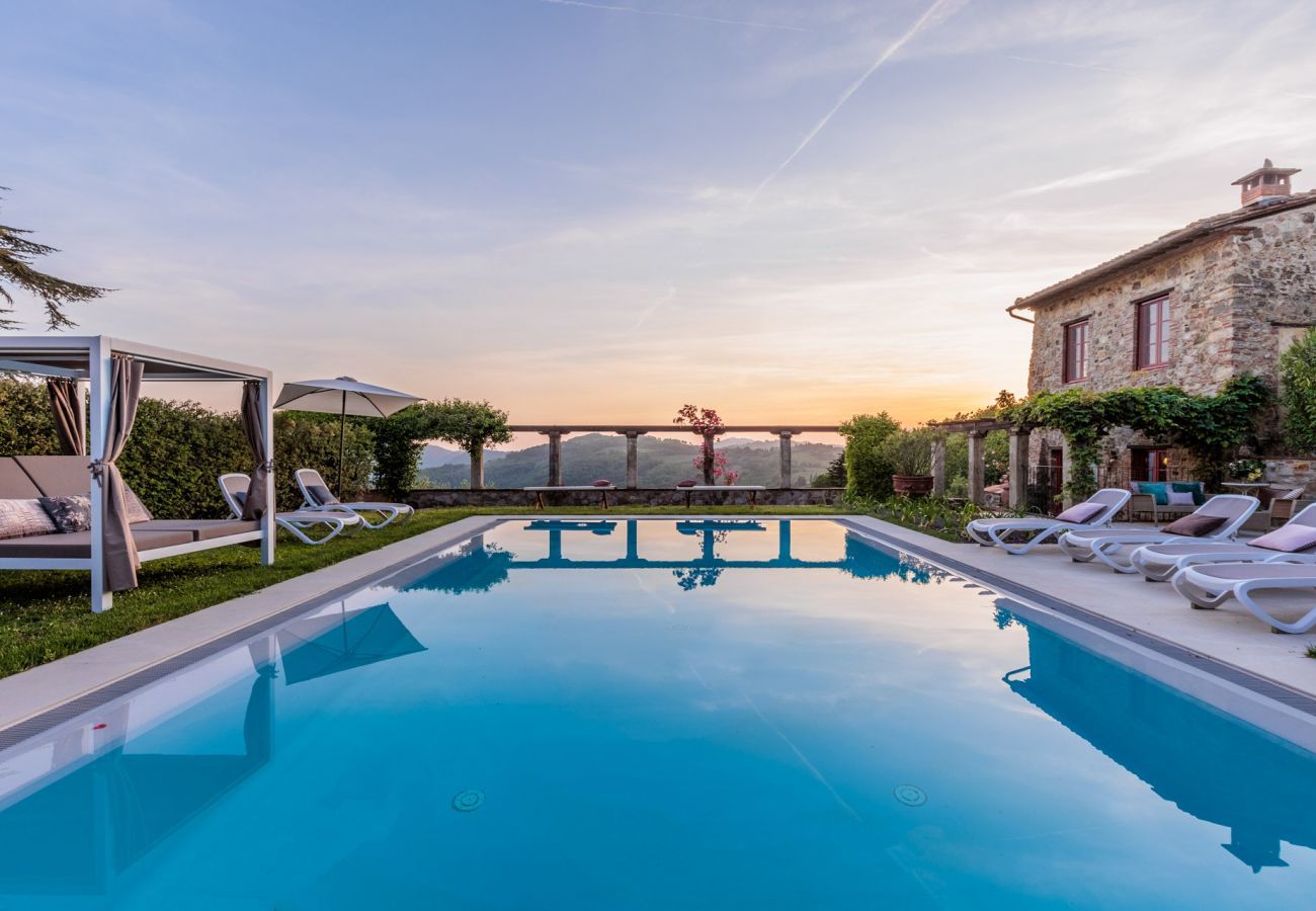 Villa à Lucques - VILLA BORBONE in Pieve Santo Stefano, a Luxury Renaissance Panoramic 9 Bedrooms Retreat Villa with Private Pool 