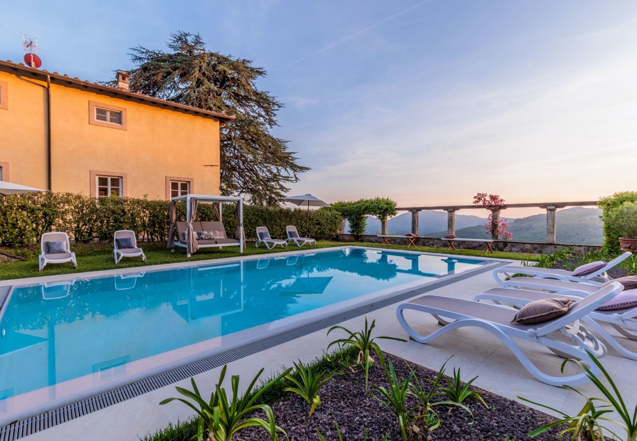 Villa à Lucques - VILLA BORBONE in Pieve Santo Stefano, a Luxury Renaissance Panoramic 9 Bedrooms Retreat Villa with Private Pool 