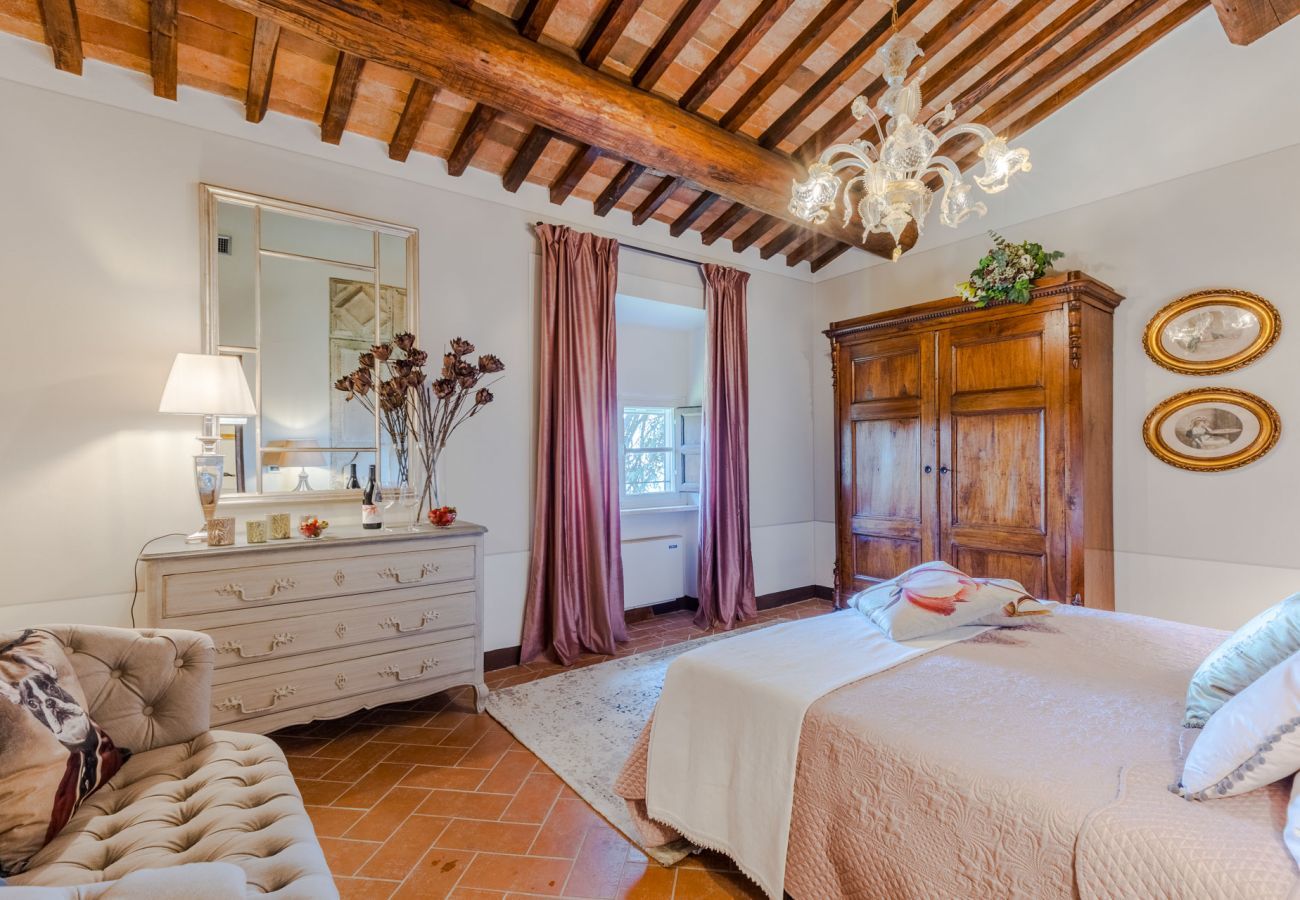 Villa à Lucques - VILLA BORBONE in Pieve Santo Stefano, a Luxury Renaissance Panoramic 9 Bedrooms Retreat Villa with Private Pool 