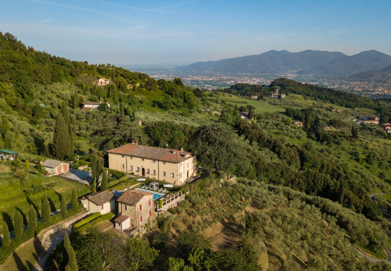 Villa à Lucques - VILLA BORBONE in Pieve Santo Stefano, a Luxury Renaissance Panoramic 9 Bedrooms Retreat Villa with Private Pool 