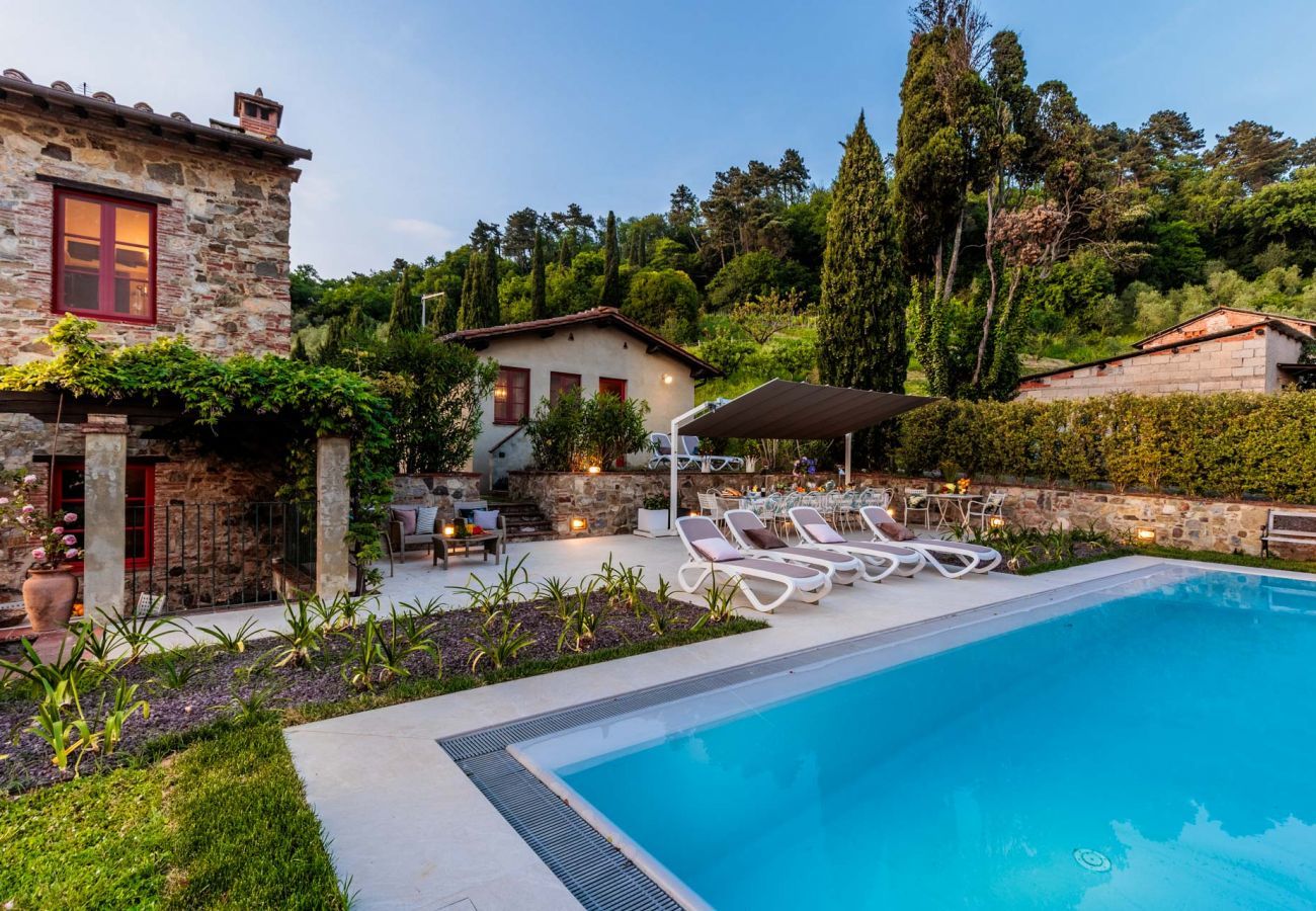 Villa à Lucques - VILLA BORBONE in Pieve Santo Stefano, a Luxury Renaissance Panoramic 9 Bedrooms Retreat Villa with Private Pool 