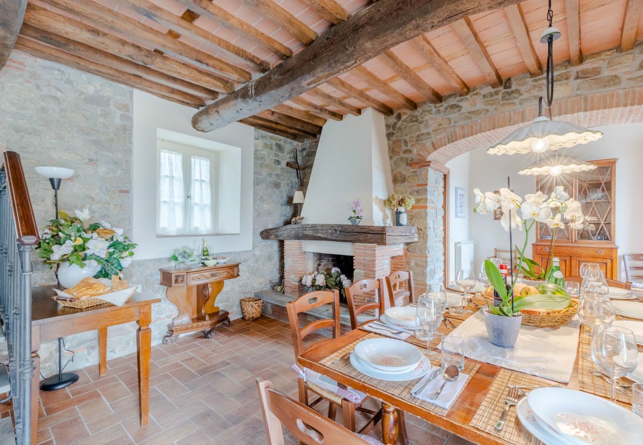 Villa à Lucques - Tuscan Fizz, a traditional Stone Farmhouse with Private Pool and Amazing View among the Vineyards in Lucca