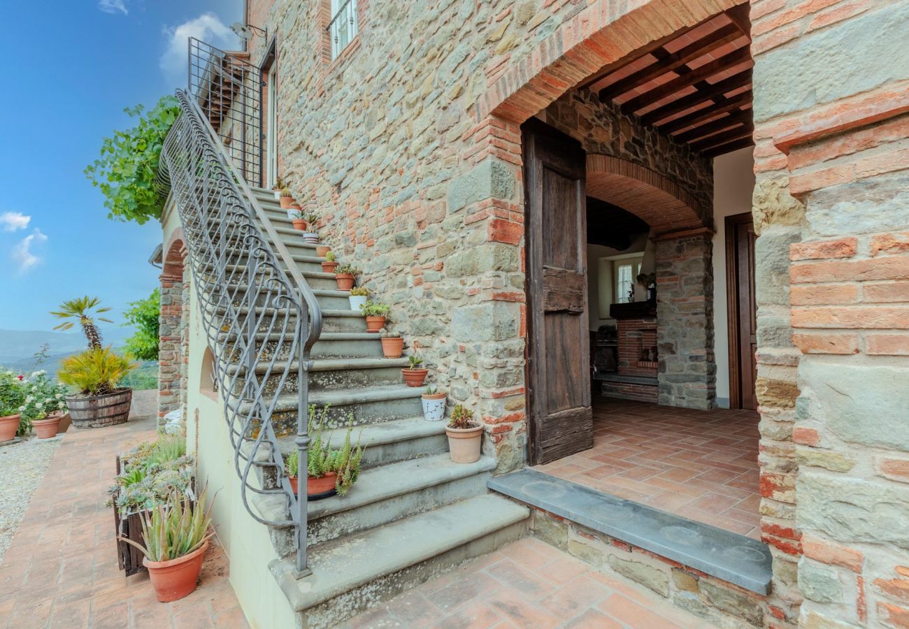 Villa à Lucques - Tuscan Fizz, a traditional Stone Farmhouse with Private Pool and Amazing View among the Vineyards in Lucca