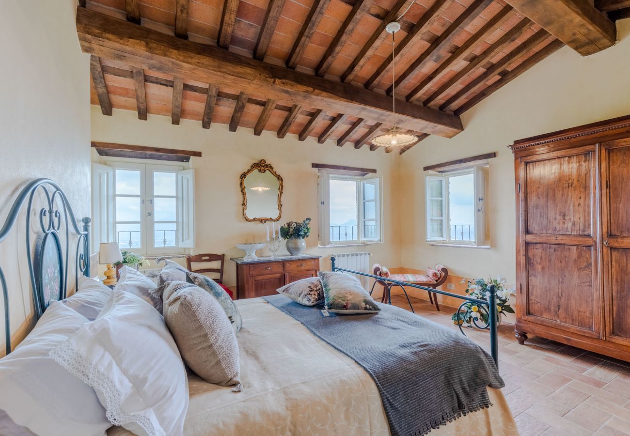 Villa à Lucques - Tuscan Fizz, a traditional Stone Farmhouse with Private Pool and Amazing View among the Vineyards in Lucca