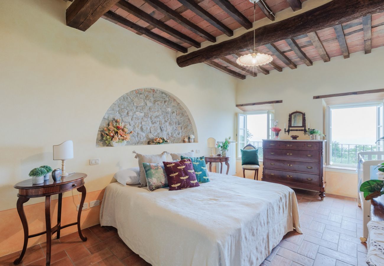 Villa à Lucques - Tuscan Fizz, a traditional Stone Farmhouse with Private Pool and Amazing View among the Vineyards in Lucca