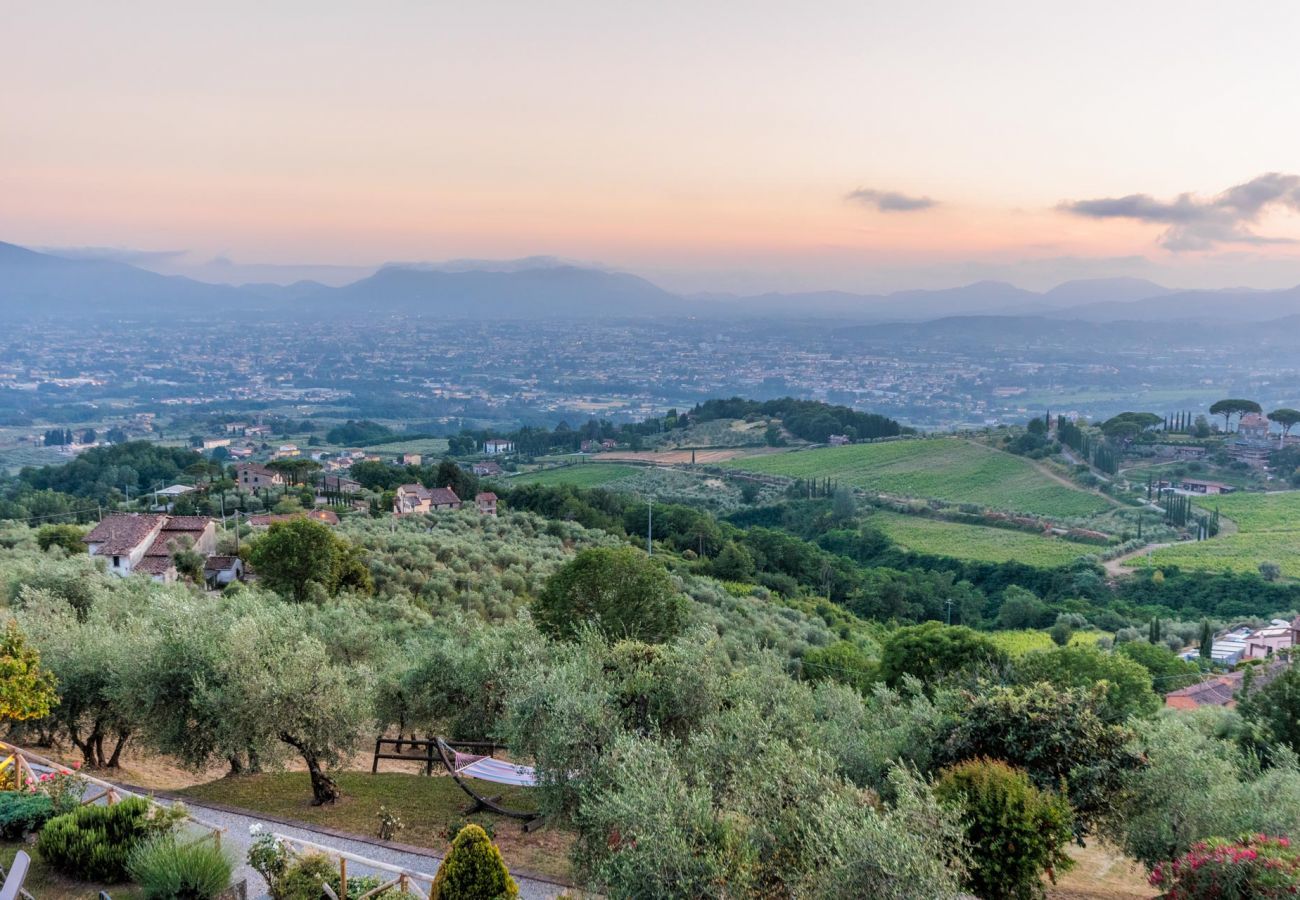 Villa à Lucques - Tuscan Fizz, a traditional Stone Farmhouse with Private Pool and Amazing View among the Vineyards in Lucca