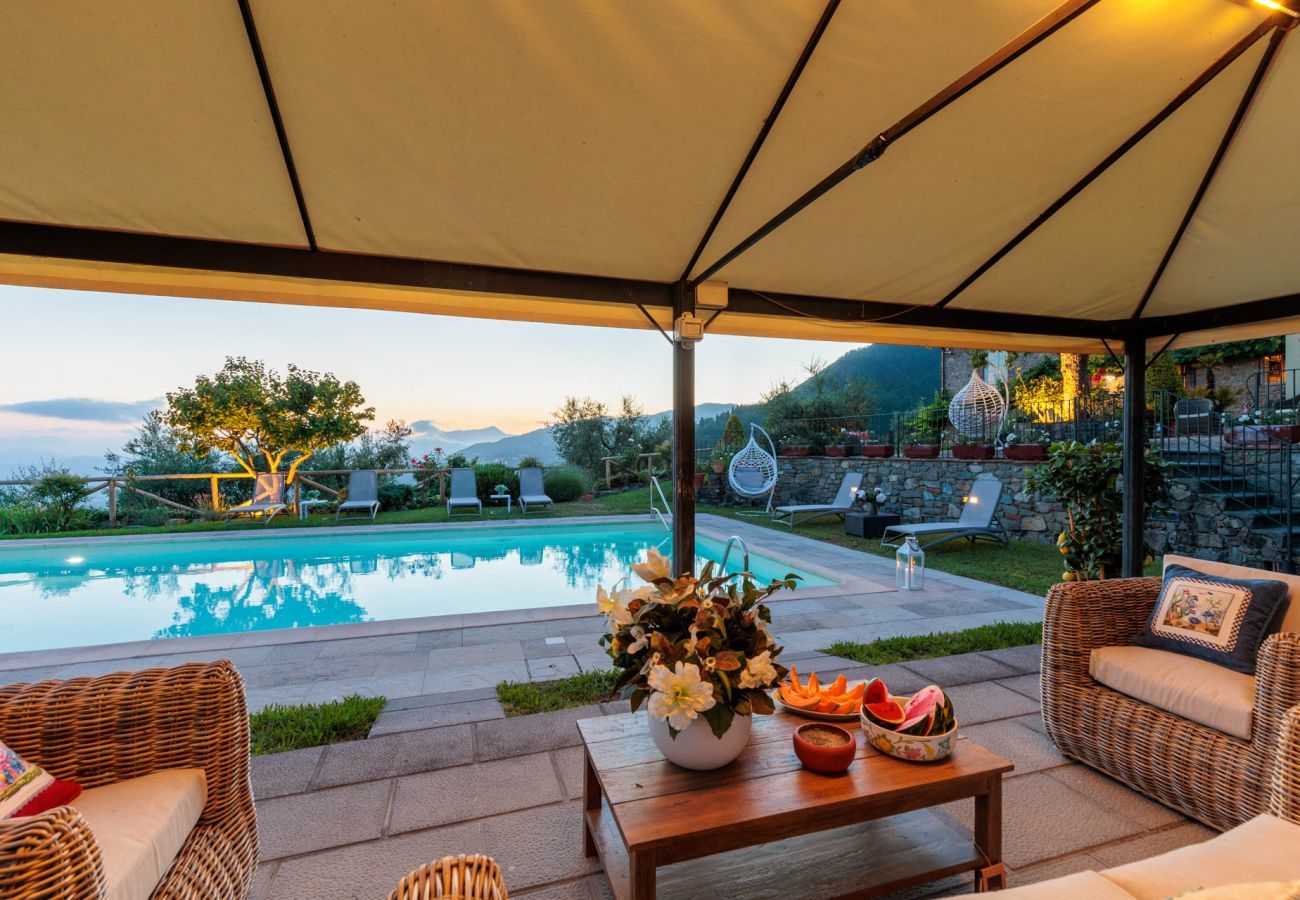 Villa à Lucques - Tuscan Fizz, a traditional Stone Farmhouse with Private Pool and Amazing View among the Vineyards in Lucca