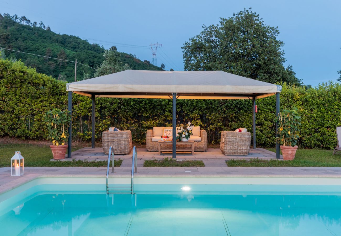 Villa à Lucques - Tuscan Fizz, a traditional Stone Farmhouse with Private Pool and Amazing View among the Vineyards in Lucca