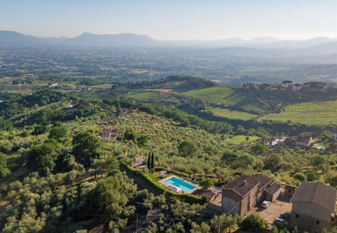 Villa à Lucques - Tuscan Fizz, a traditional Stone Farmhouse with Private Pool and Amazing View among the Vineyards in Lucca