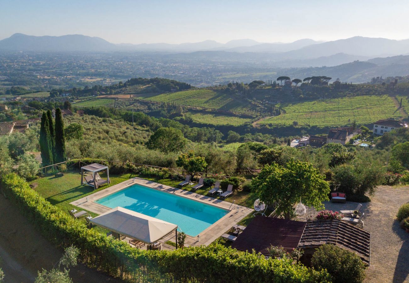 Villa à Lucques - Tuscan Fizz, a traditional Stone Farmhouse with Private Pool and Amazing View among the Vineyards in Lucca