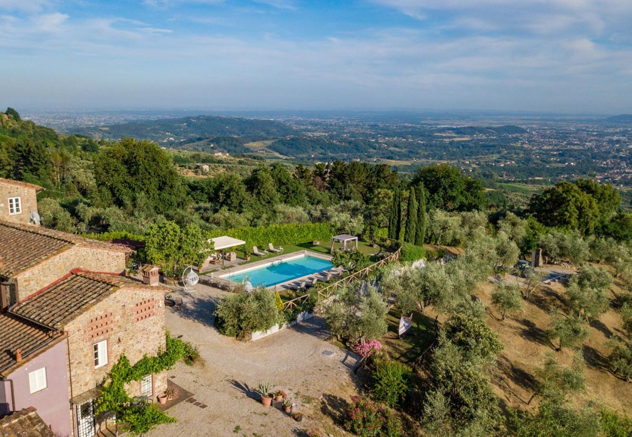 Villa à Lucques - Tuscan Fizz, a traditional Stone Farmhouse with Private Pool and Amazing View among the Vineyards in Lucca