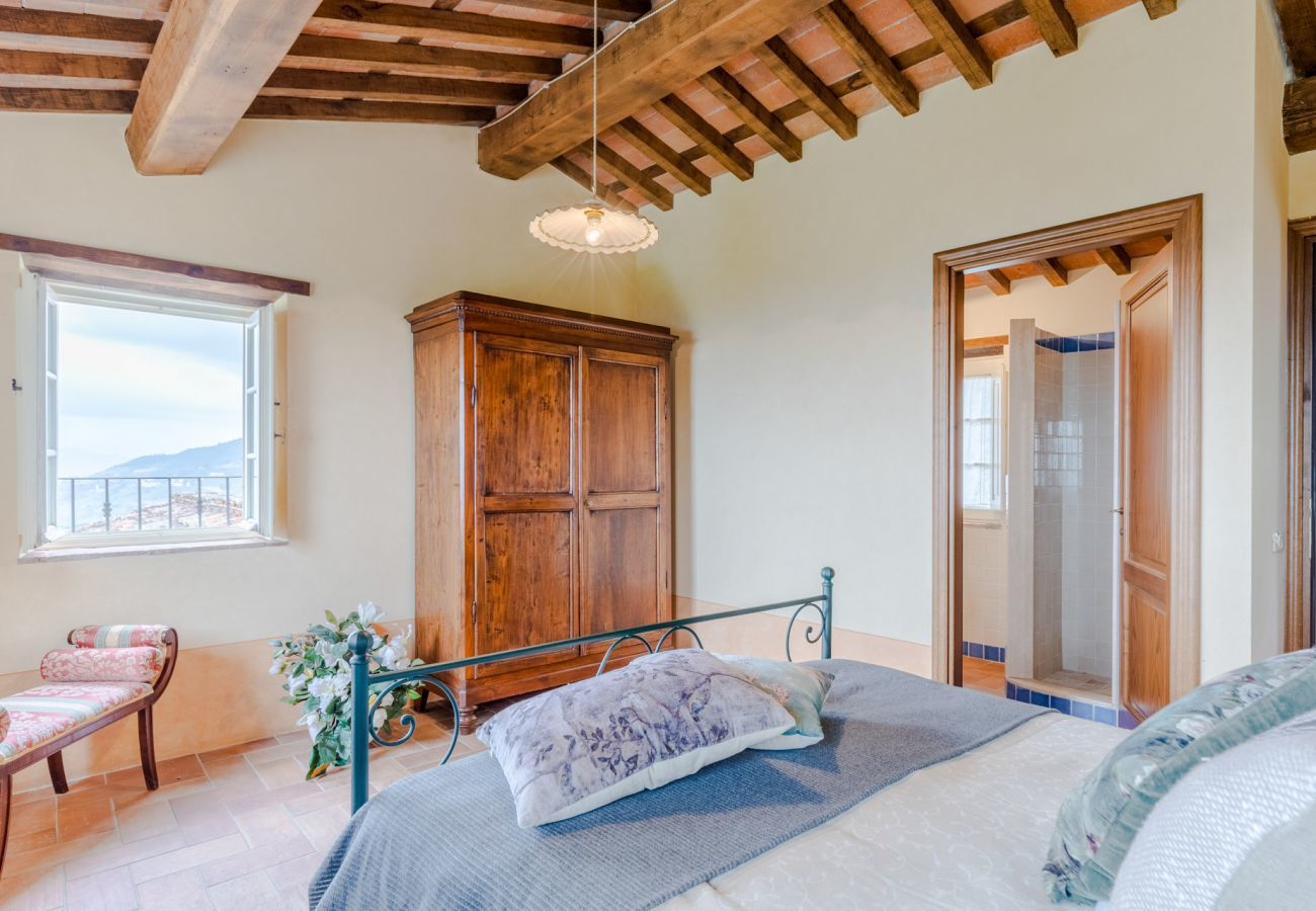 Villa à Lucques - Tuscan Fizz, a traditional Stone Farmhouse with Private Pool and Amazing View among the Vineyards in Lucca