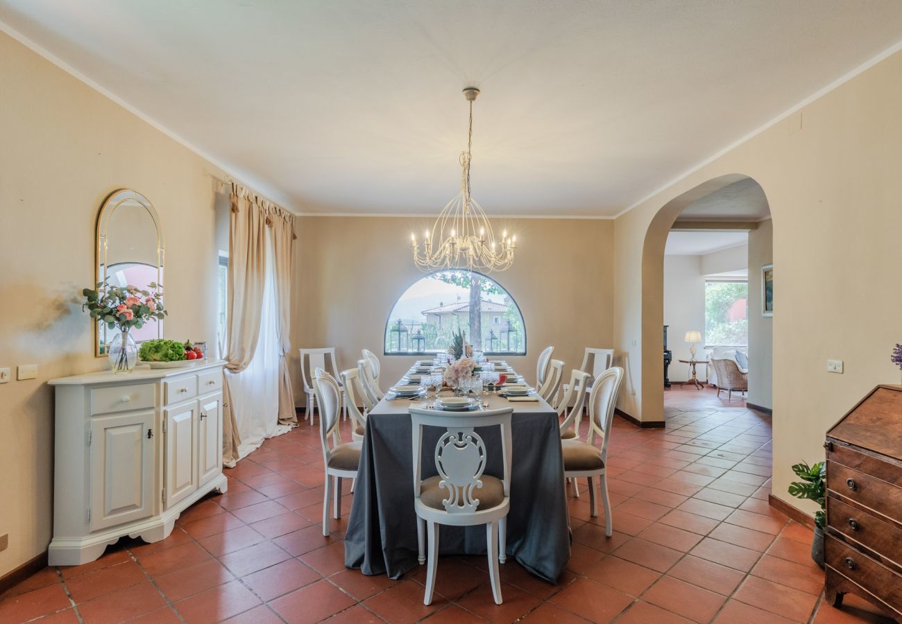 Villa à Bientina - Spacious 6 bedrooms Villa with Private Pool on the Tuscan Hills of Santa Colomba by Pontedera and Bientina