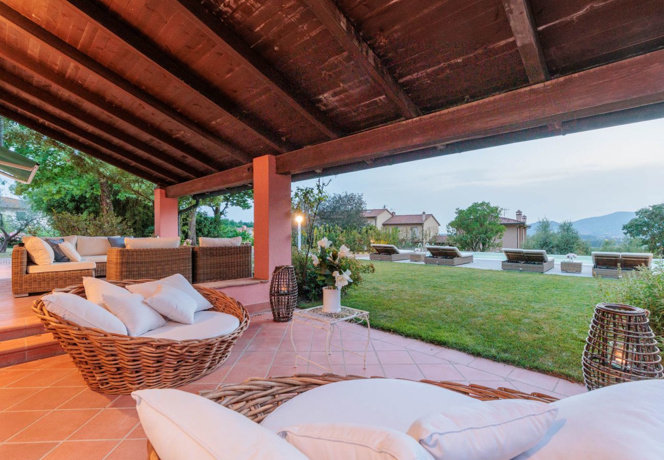 Villa à Bientina - Spacious 6 bedrooms Villa with Private Pool on the Tuscan Hills of Santa Colomba by Pontedera and Bientina