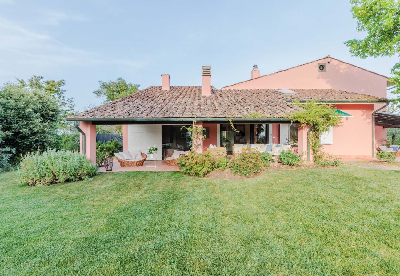 Villa à Bientina - Spacious 6 bedrooms Villa with Private Pool on the Tuscan Hills of Santa Colomba by Pontedera and Bientina