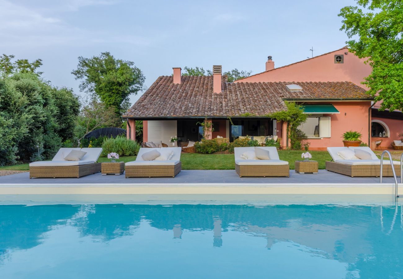 Villa à Bientina - Spacious 6 bedrooms Villa with Private Pool on the Tuscan Hills of Santa Colomba by Pontedera and Bientina