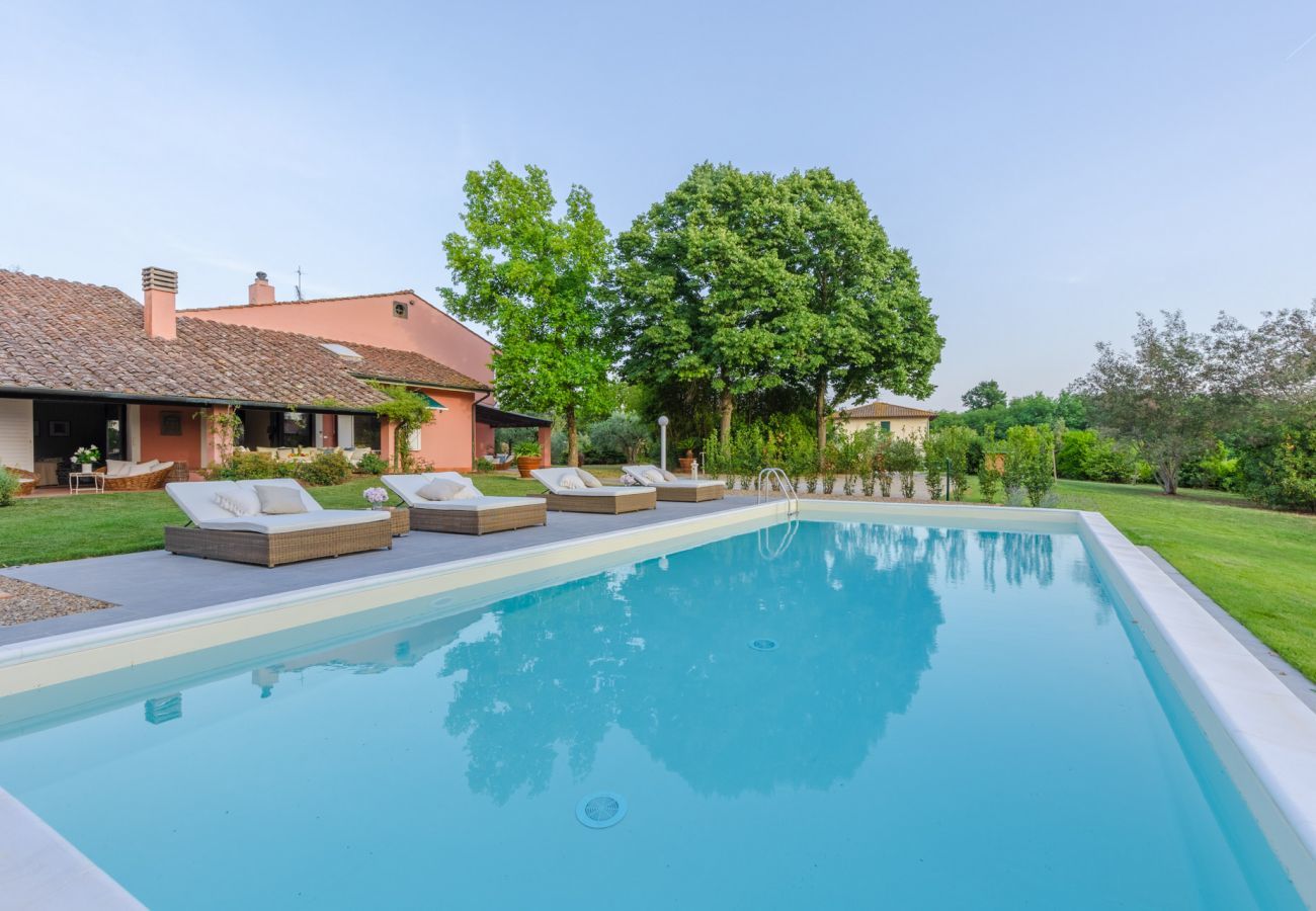 Villa à Bientina - Spacious 6 bedrooms Villa with Private Pool on the Tuscan Hills of Santa Colomba by Pontedera and Bientina