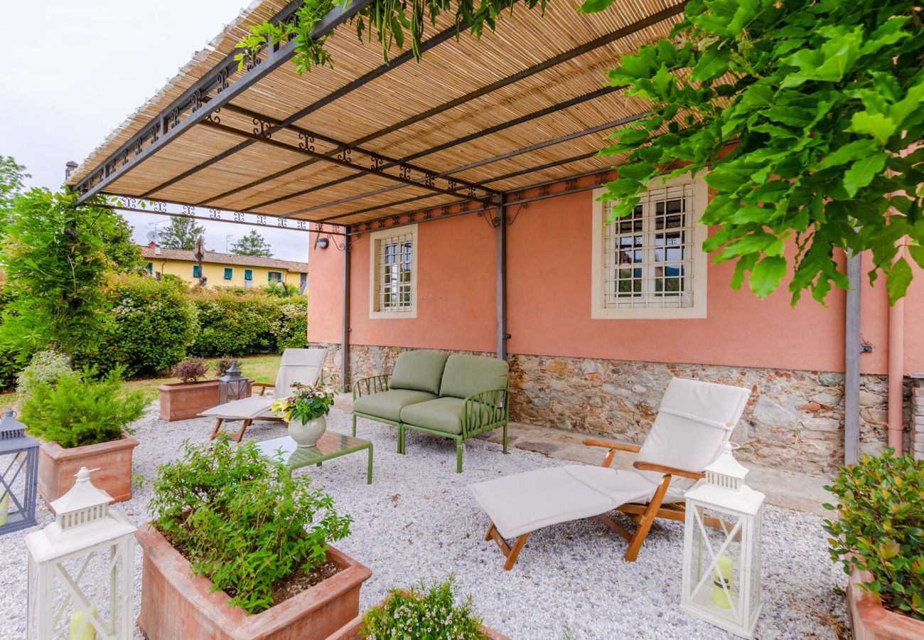 Villa à Badia Cantignano - Simple Genuine 4 bedrooms Farmhouse with Private Garden