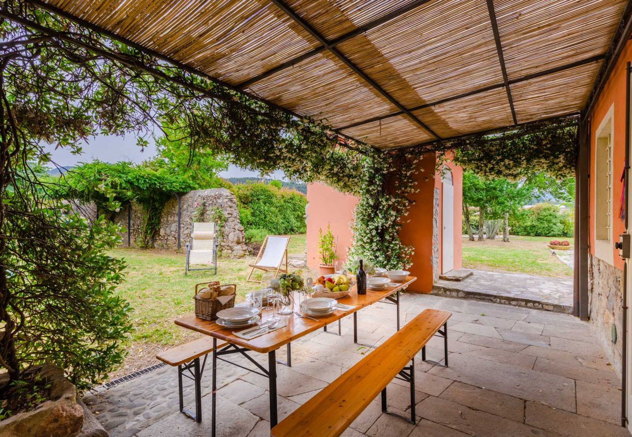 Villa à Badia Cantignano - Simple Genuine 4 bedrooms Farmhouse with Private Garden