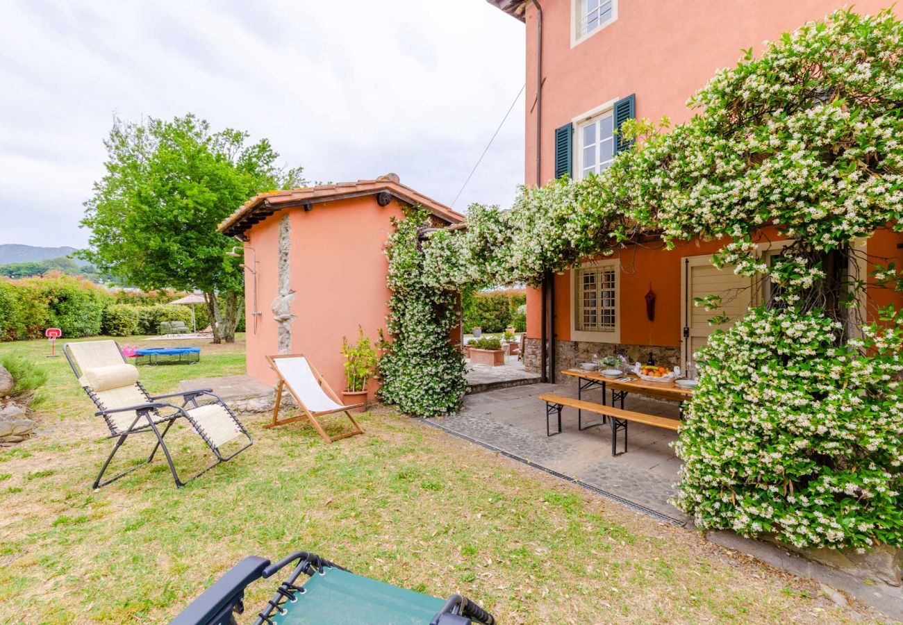 Villa à Badia Cantignano - Simple Genuine 4 bedrooms Farmhouse with Private Garden