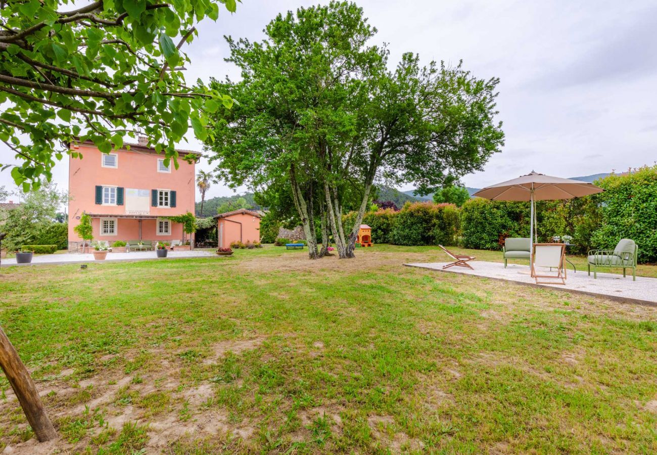 Villa à Badia Cantignano - Simple Genuine 4 bedrooms Farmhouse with Private Garden