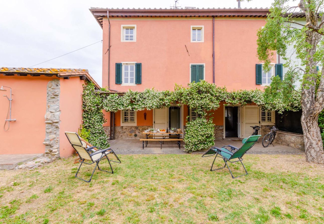 Villa à Badia Cantignano - Simple Genuine 4 bedrooms Farmhouse with Private Garden