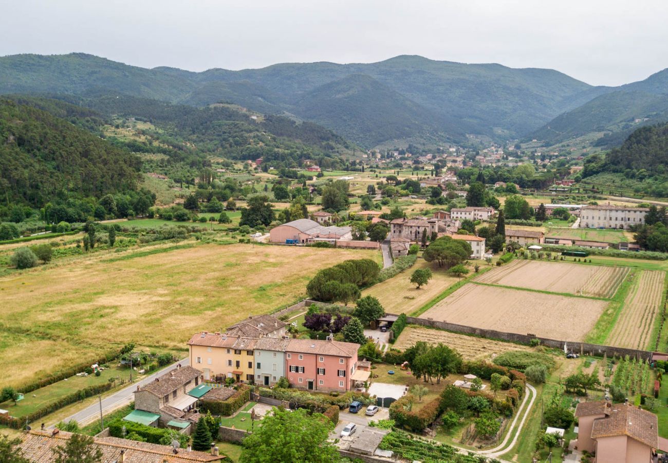 Villa à Badia Cantignano - Simple Genuine 4 bedrooms Farmhouse with Private Garden