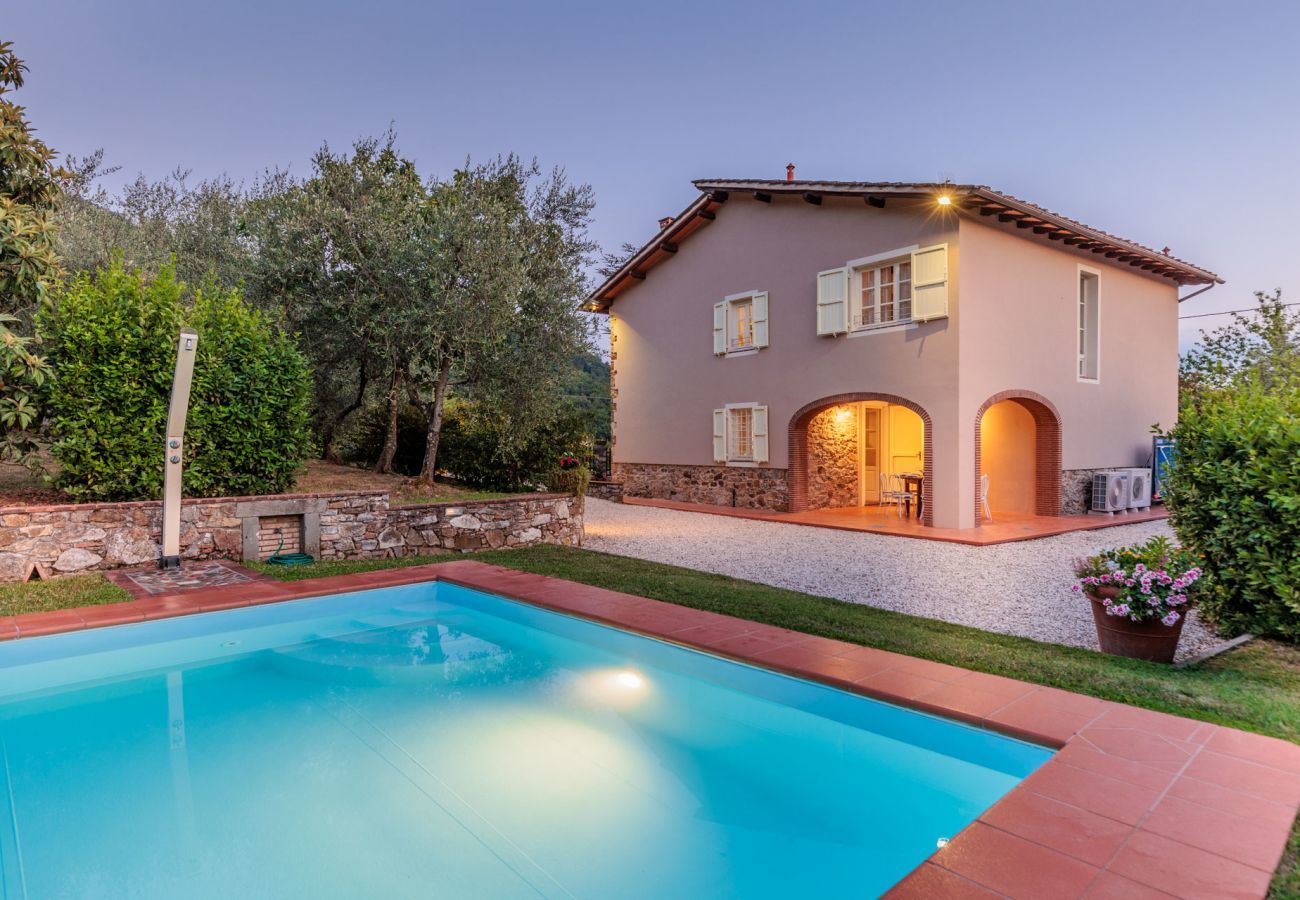 Villa à Lucques - Villa Dondolino, a Stylish Farmhouse with Private Pool close to Lucca and the Beach