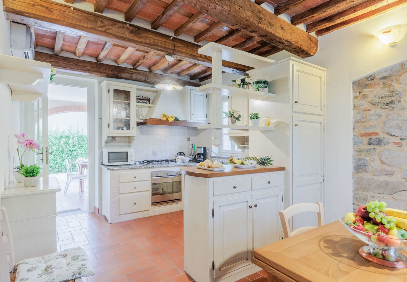 Villa à Lucques - Villa Dondolino, a Stylish Farmhouse with Private Pool close to Lucca and the Beach