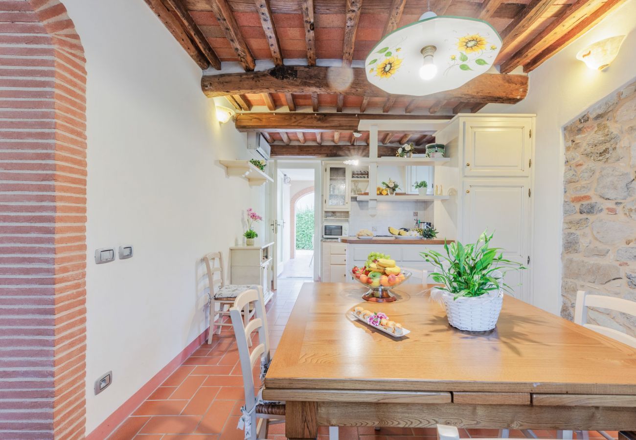 Villa à Lucques - Villa Dondolino, a Stylish Farmhouse with Private Pool close to Lucca and the Beach