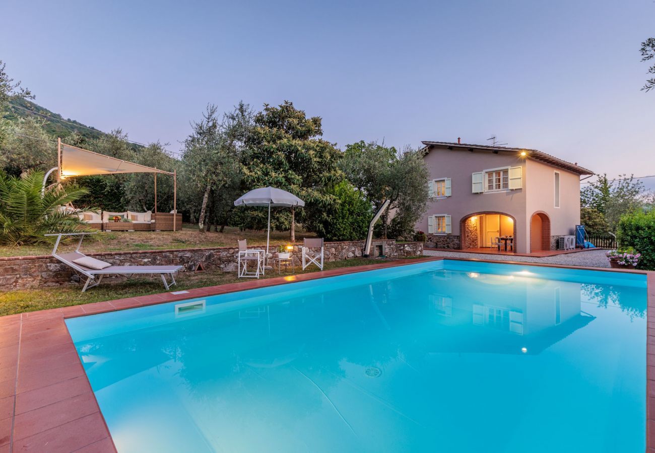 Villa à Lucques - Villa Dondolino, a Stylish Farmhouse with Private Pool close to Lucca and the Beach