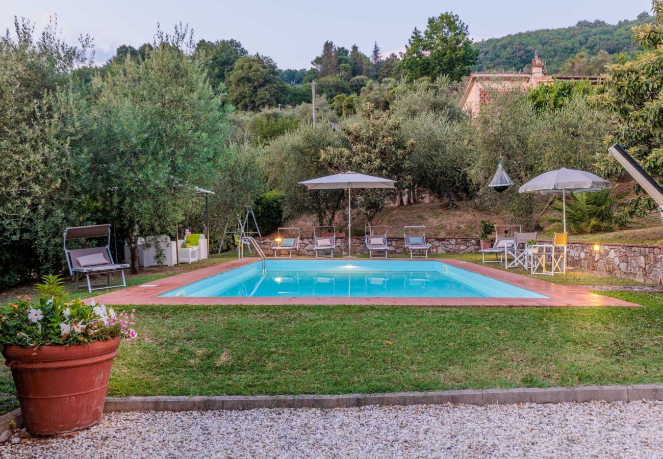 Villa à Lucques - Villa Dondolino, a Stylish Farmhouse with Private Pool close to Lucca and the Beach