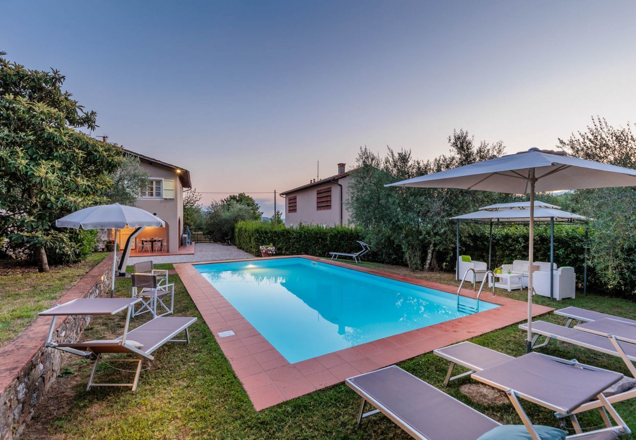 Villa à Lucques - Villa Dondolino, a Stylish Farmhouse with Private Pool close to Lucca and the Beach