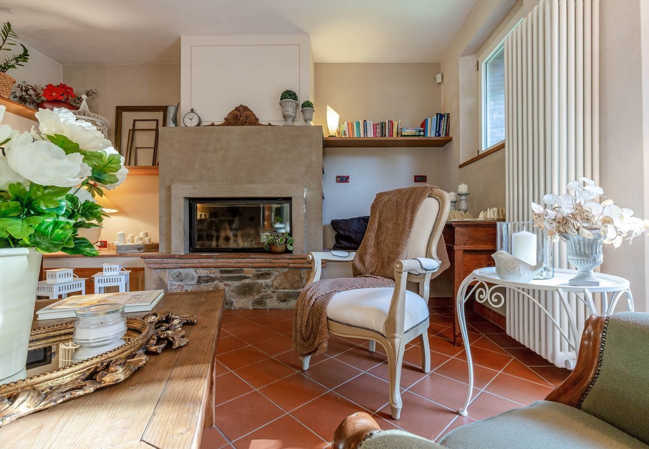 Villa à Capannori - Villa Ester, a Stylish Farmhouse with Pool on the Hills by Lucca